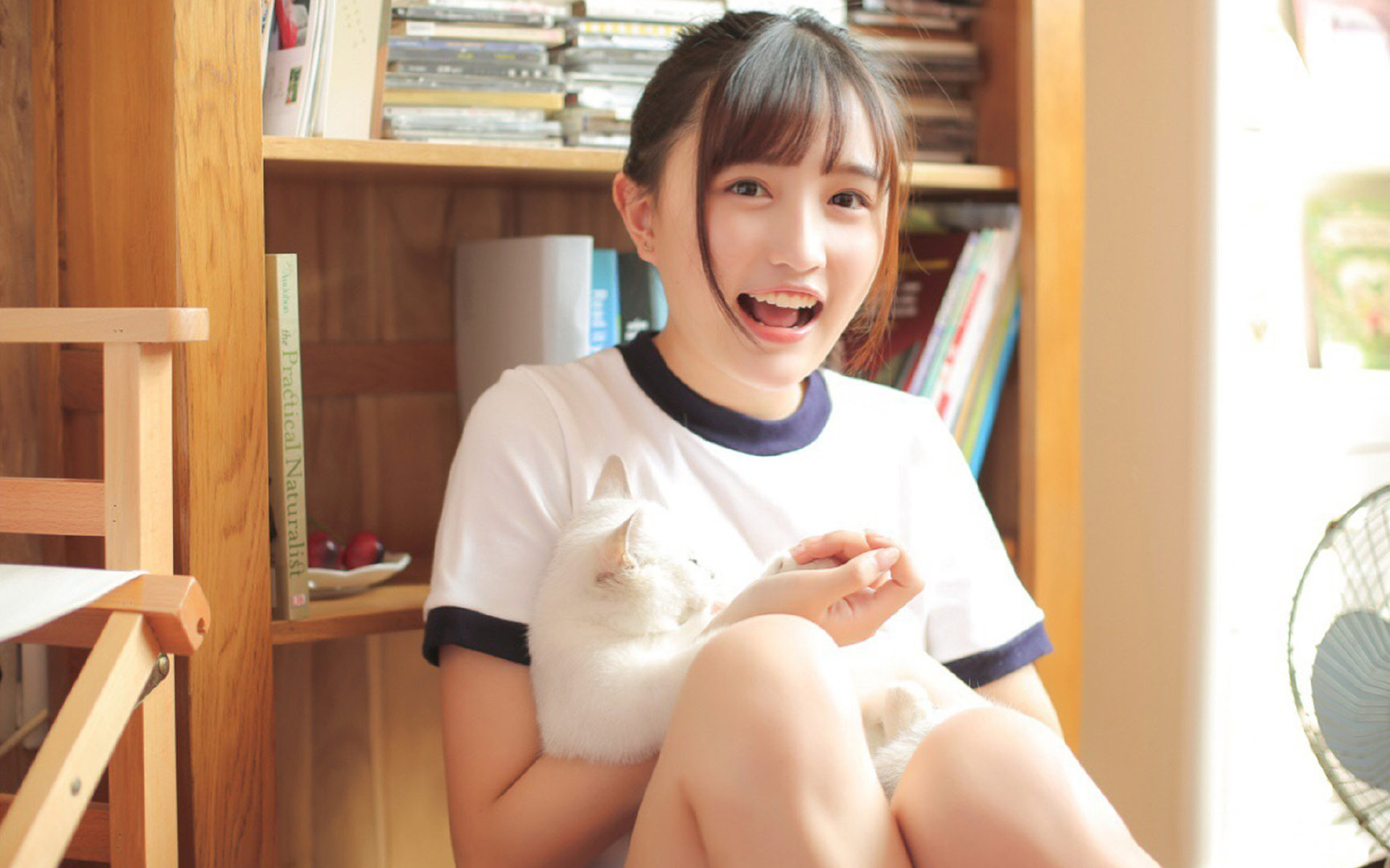 曼城传控体系持续主导比赛节奏，曼城传奇中场