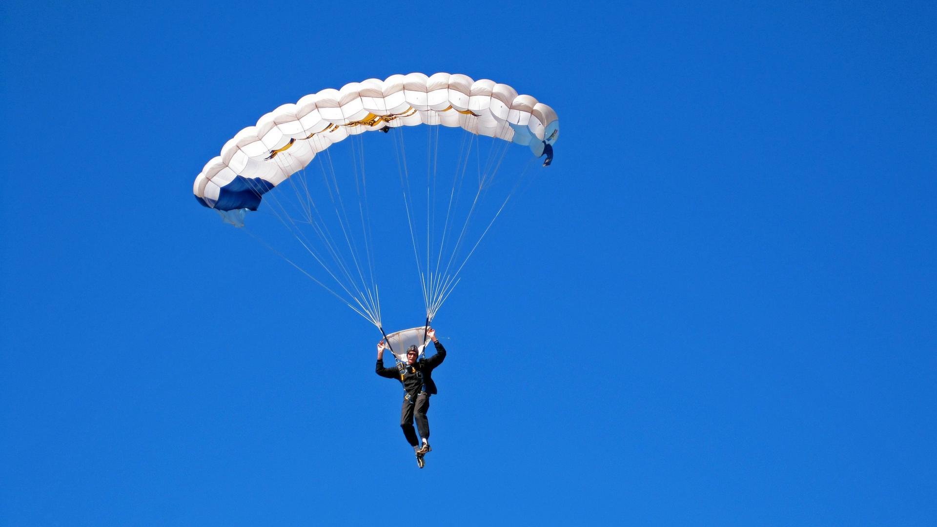 “安赫尔·巴尔博萨的强攻能力与反击速度，成为美洲狮队制胜的关键因素”