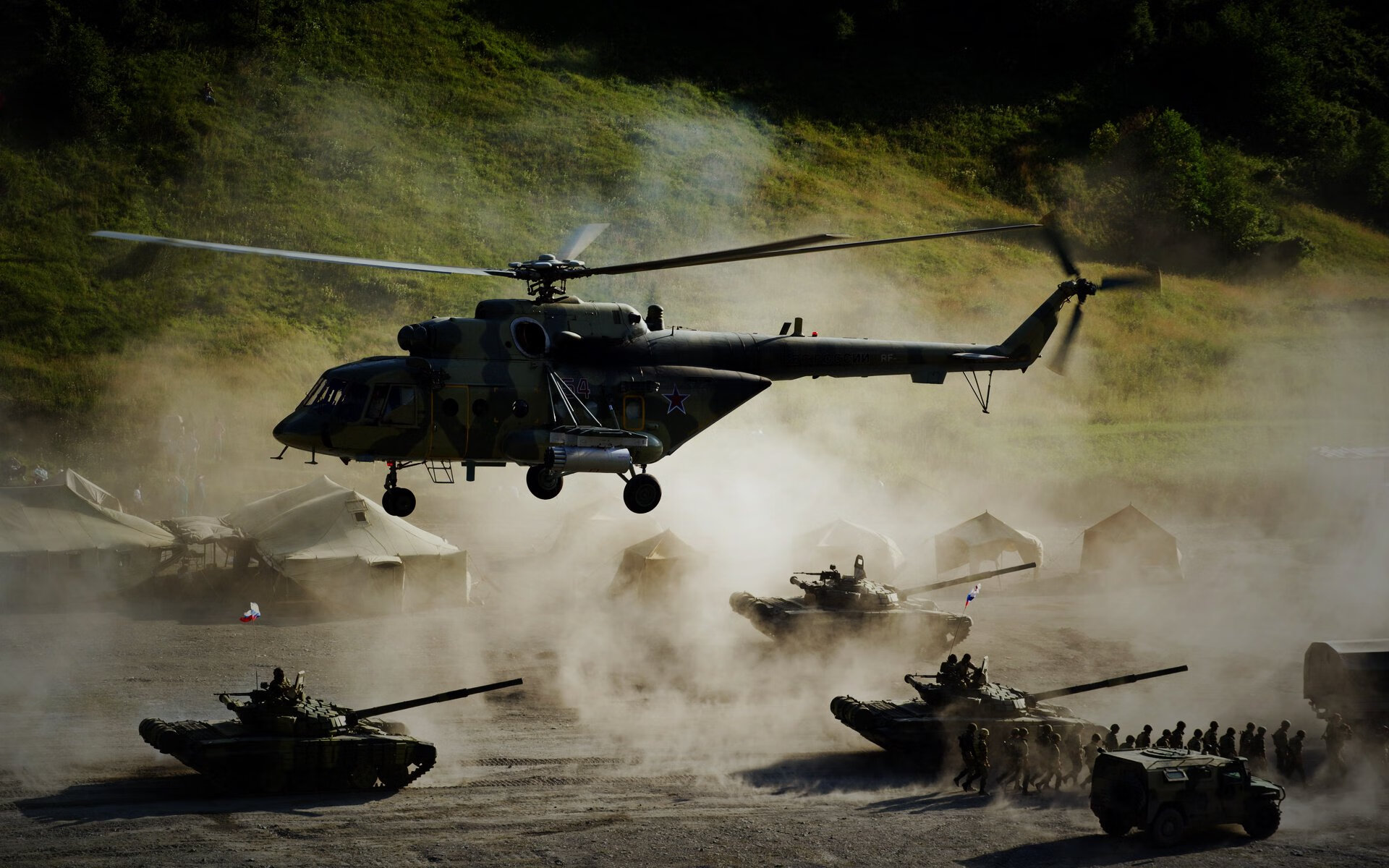 丁俊晖训练中专注度高展现老将风采,丁俊晖日常训练